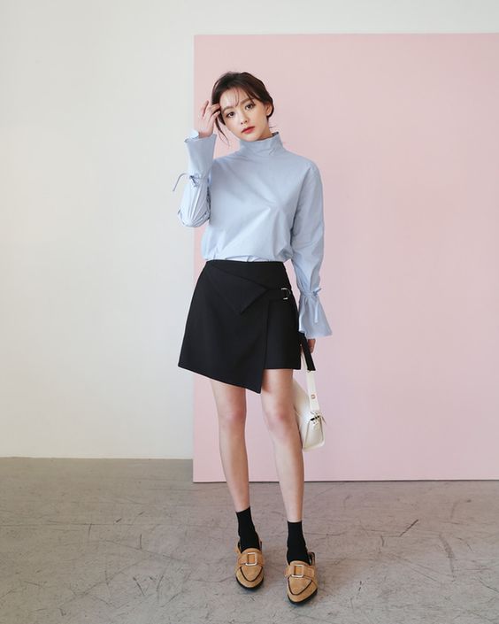 5 cách phối đồ với chân váy ngắn chữ A vừa đẹp vừa lôi cuốn 5 cách phối đồ với chân váy ngắn chữ A vừa đẹp vừa lôi cuốn