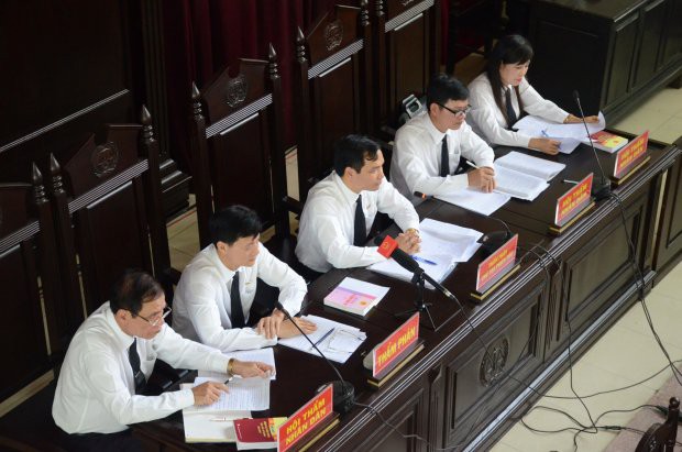 Nhìn lại 12 ngày xét xử, liệu rằng bản án cuối cùng bác sĩ Hoàng Công Lương có vô tội?