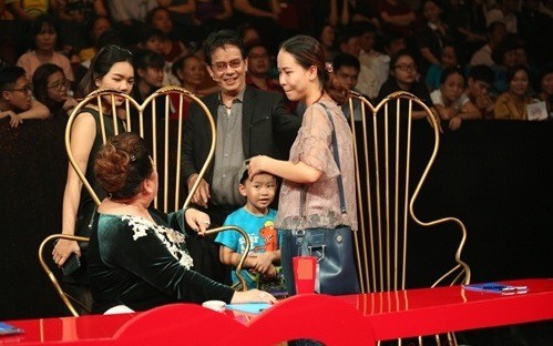 Chân dung vợ trẻ đẹp, kém 44 tuổi của nhạc sĩ Đức Huy