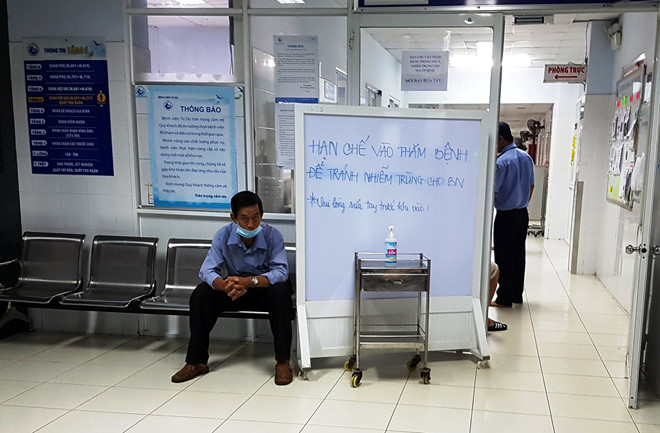 Bệnh viện Từ Dũ cách ly 80 người nghi mắc cúm, hoãn mổ 4 ngày