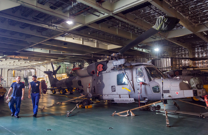Bên trong tàu sân bay trực thăng Pháp neo đậu tại Bà Rịa - Vũng Tàu