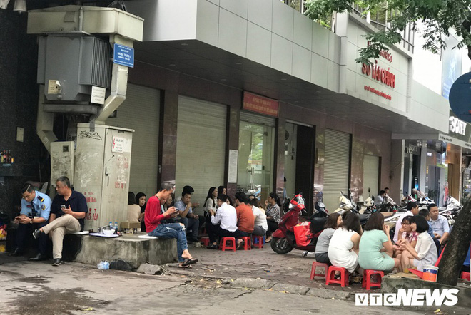 Trà đá vỉa hè: Lãi 2.000%, kiếm bạc triệu mỗi ngày