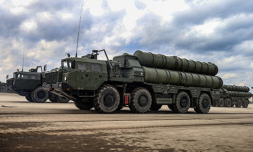 Arab Saudi dọa tấn công nếu Qatar mua tên lửa S-400 Nga