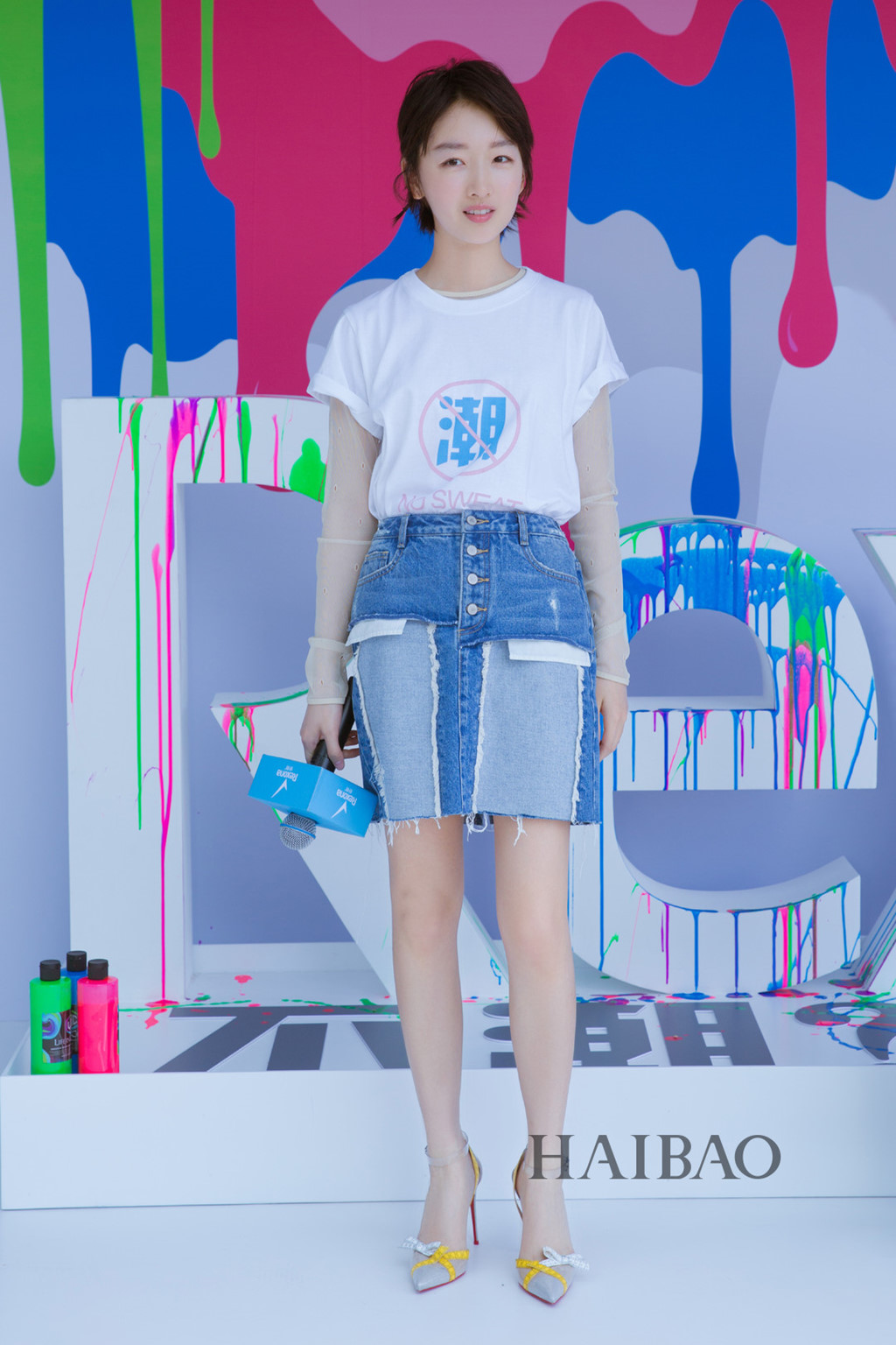 Áo thun trắng - món đồ không thể thiếu ngày nắng nóng