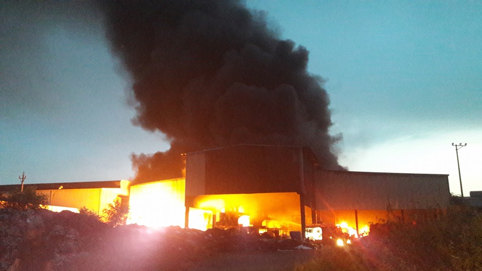 Cháy lớn tại xưởng sản xuất nhựa