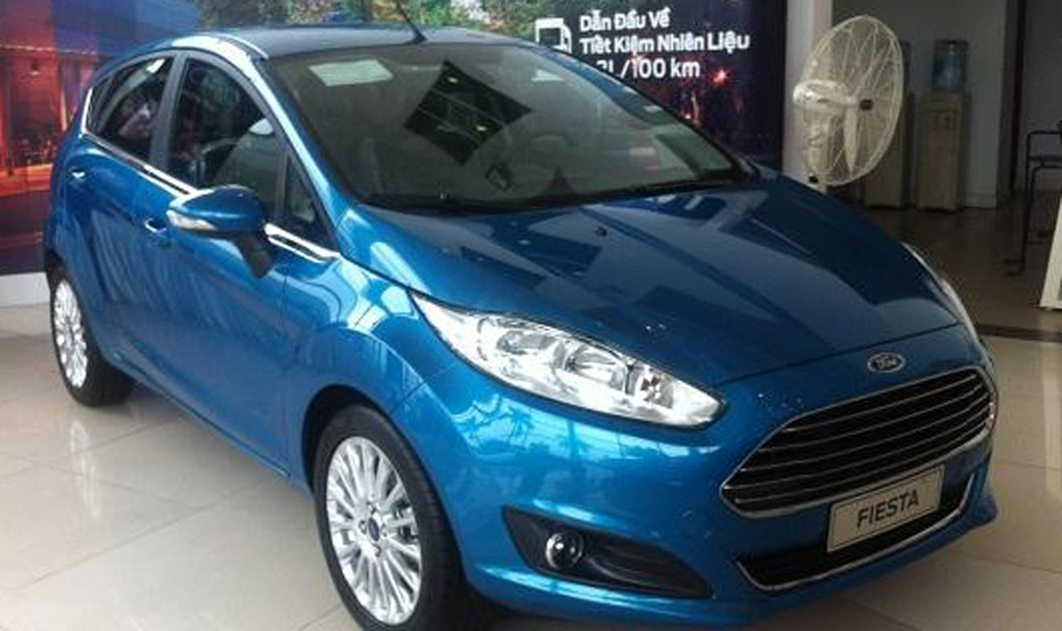 Vào tháng 6, ô tô đồng loạt giảm giá tới hơn 100 triệu