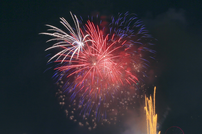 Hong Kong trình diễn pháo hoa trên nền nhạc Việt Nam