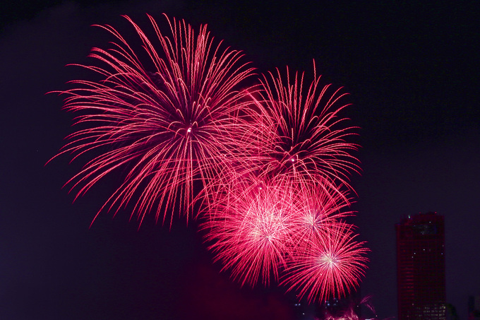 Hong Kong trình diễn pháo hoa trên nền nhạc Việt Nam