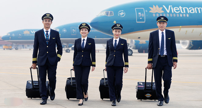 So sánh thu nhập của phi công 2 hãng hàng không Việt