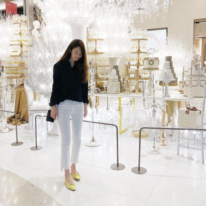 15 set đồ dưới đây chứng minh rằng quần trắng cũng đa zi năng chẳng kém quần jeans