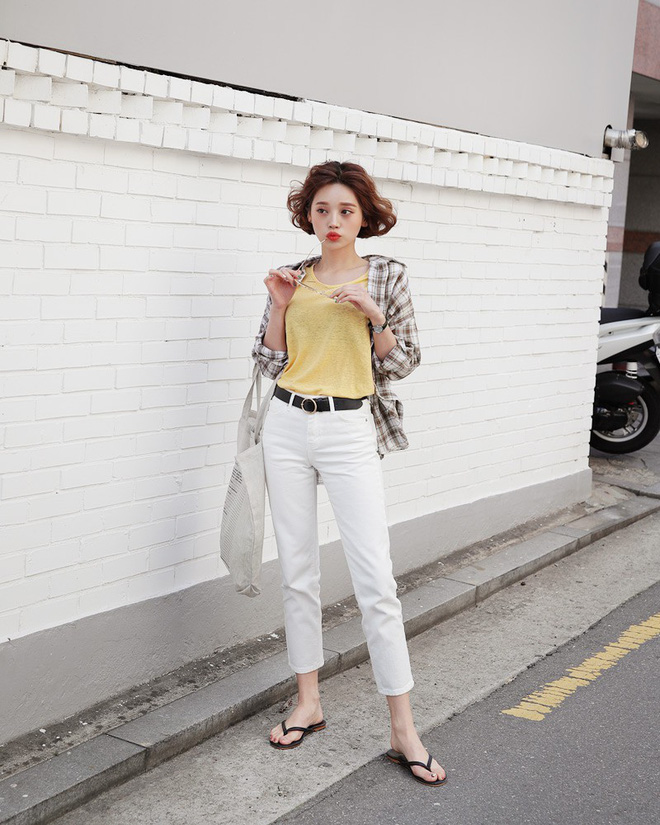 15 set đồ dưới đây chứng minh rằng quần trắng cũng đa zi năng chẳng kém quần jeans