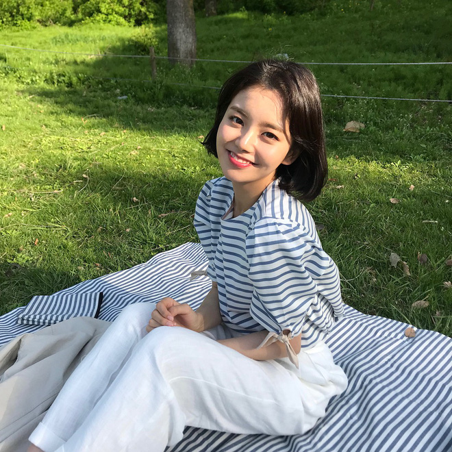 15 set đồ dưới đây chứng minh rằng quần trắng cũng đa zi năng chẳng kém quần jeans