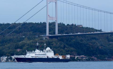 Anh theo sát Yantar Nga như ngáo ộp