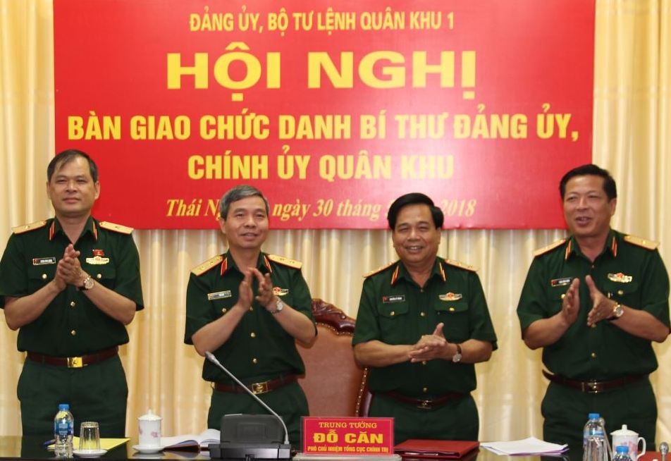 Công bố quyết định nghỉ hưu một số tướng lĩnh quân đội, công an