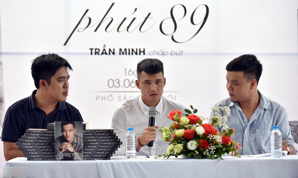 Công Vinh: Góc khuất làng bóng còn kinh khủng hơn, tôi chưa viết