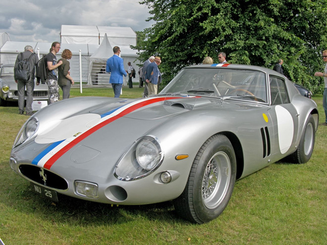 Chiếc Ferrari 250 GTO này vừa bán với giá tương đương 1.800 tỷ