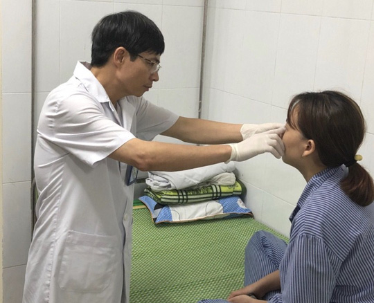 Cô gái 23 tuổi bị hoại tử mũi sau tiêm filler tại một spa