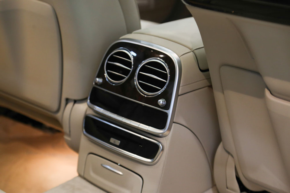 Cận cảnh Mercedes-Benz S450 L 2018 trước ngày ra mắt tại VN Cận cảnh Mercedes-Benz S450 L 2018 trước ngày ra mắt tại VN