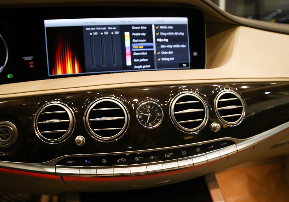 Cận cảnh Mercedes-Benz S450 L 2018 trước ngày ra mắt tại VN Cận cảnh Mercedes-Benz S450 L 2018 trước ngày ra mắt tại VN
