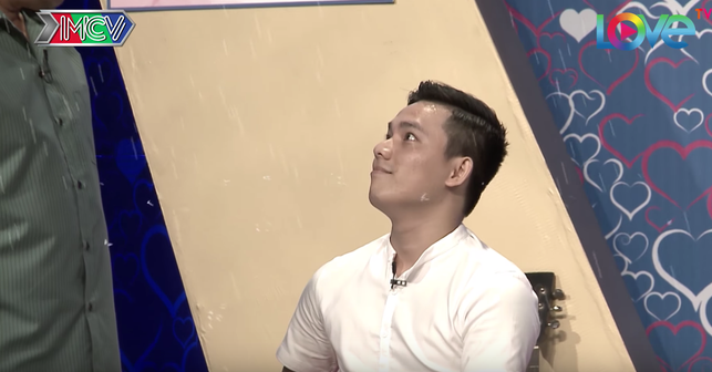 Không trả lời được bao lâu mua nhà Sài Gòn, anh chàng đẹp trai bị từ chối hẹn hò ở phút 89