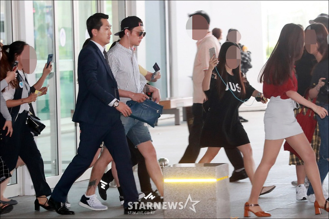 Vừa bị mỉa mai, Yoochun cố tình vạch hẳn áo khoe hình xăm vị hôn thê cũ để dằn mặt netizen?