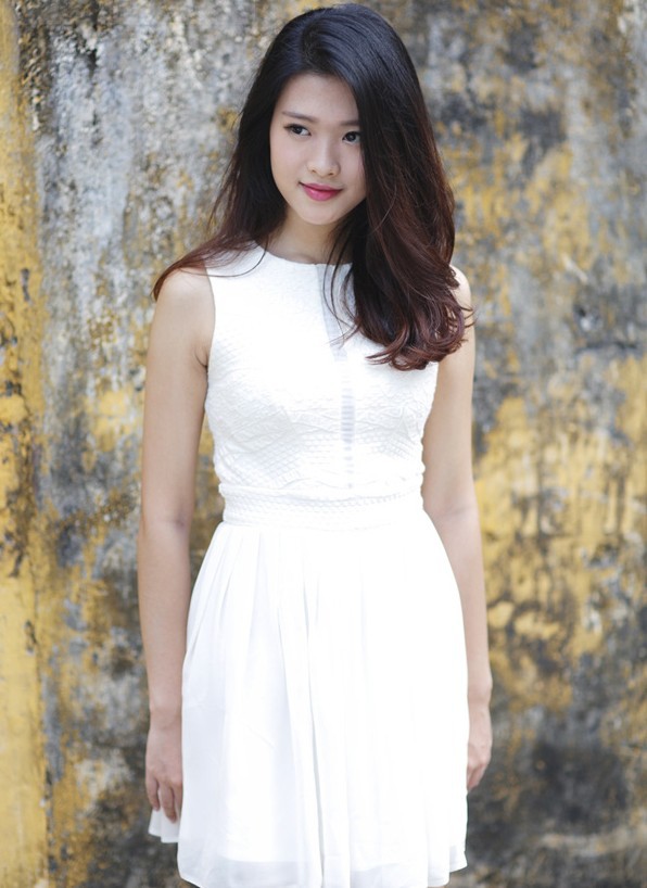 Khoe ảnh em gái giống mình như đúc, Huyền Baby được dân mạng khen: Có hai mỹ nhân trong một khung hình