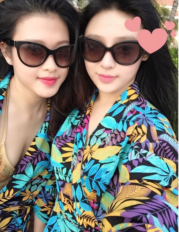 Khoe ảnh em gái giống mình như đúc, Huyền Baby được dân mạng khen: Có hai mỹ nhân trong một khung hình