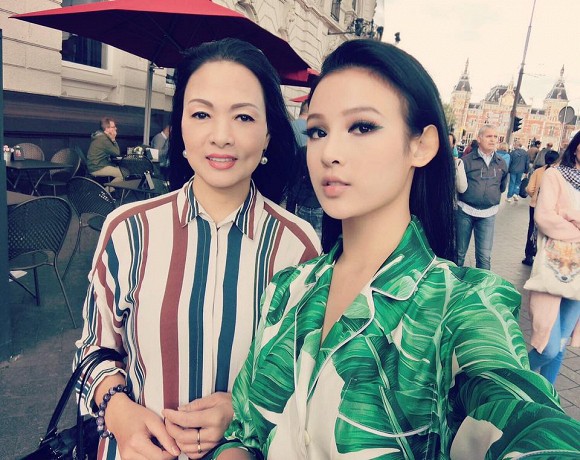 Khoe ảnh em gái giống mình như đúc, Huyền Baby được dân mạng khen: Có hai mỹ nhân trong một khung hình