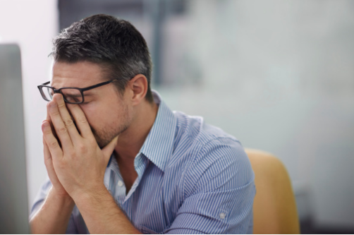 Tôi vô tâm nên bạn gái đã say nắng đồng nghiệp Tôi vô tâm nên bạn gái đã say nắng đồng nghiệp