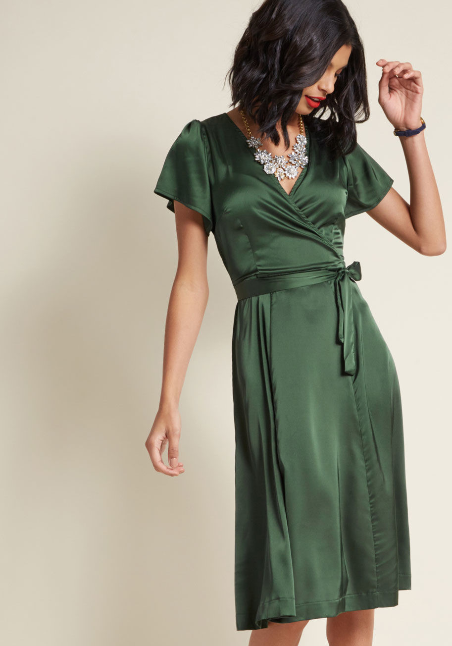 Wrap dress - chiếc váy mùa hè không thể thiếu với mọi cô gái