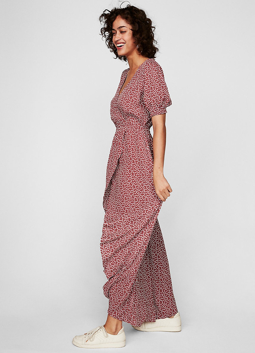 Wrap dress - chiếc váy mùa hè không thể thiếu với mọi cô gái