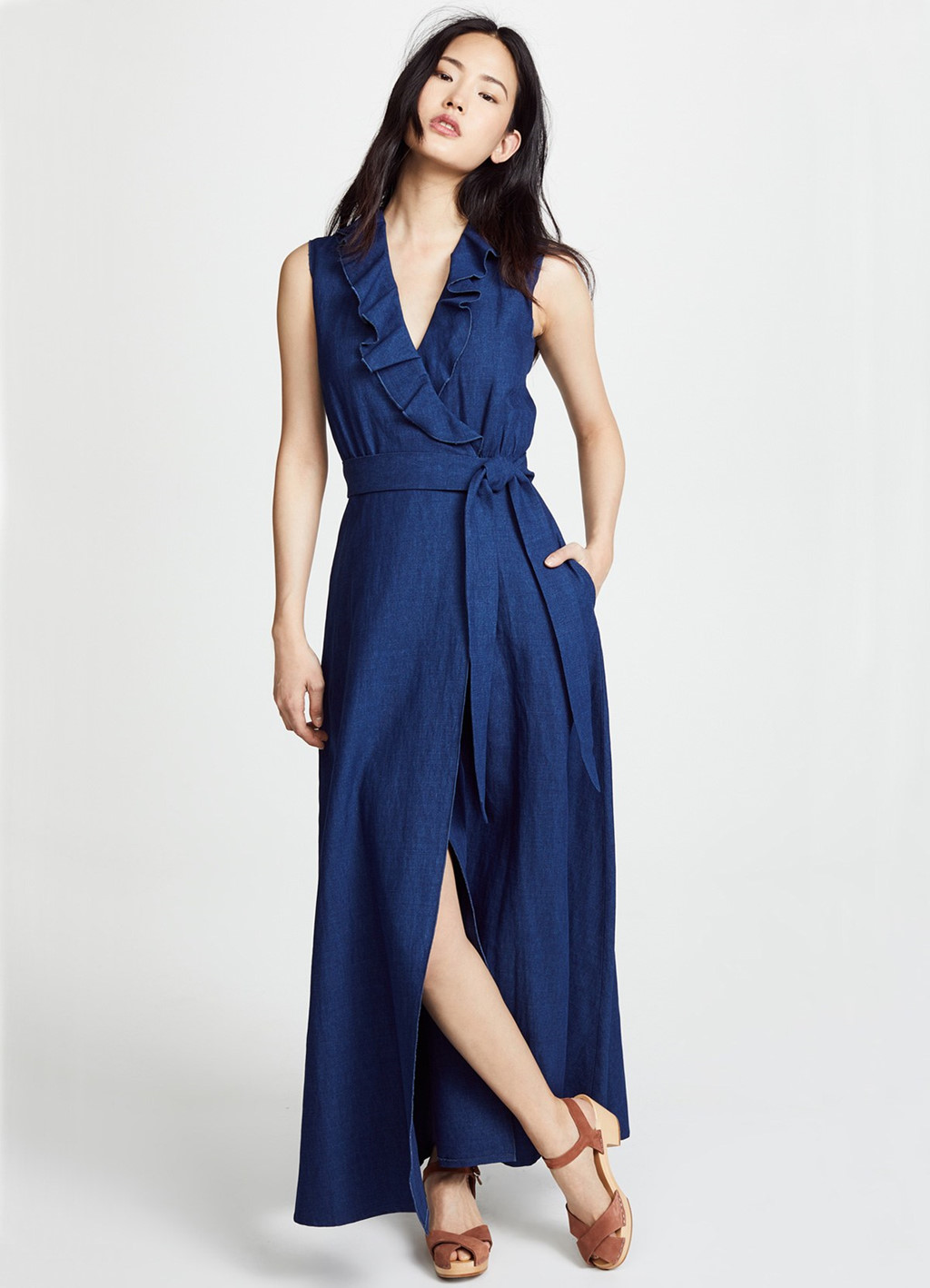 Wrap dress - chiếc váy mùa hè không thể thiếu với mọi cô gái