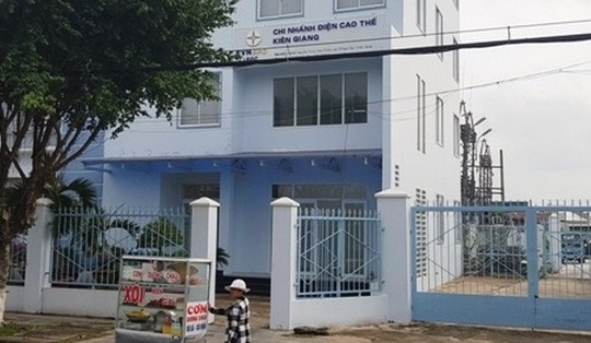 Ưu ái bổ nhiệm cho vợ, Giám đốc Chi nhánh Điện cao thế Kiên Giang mất chức
