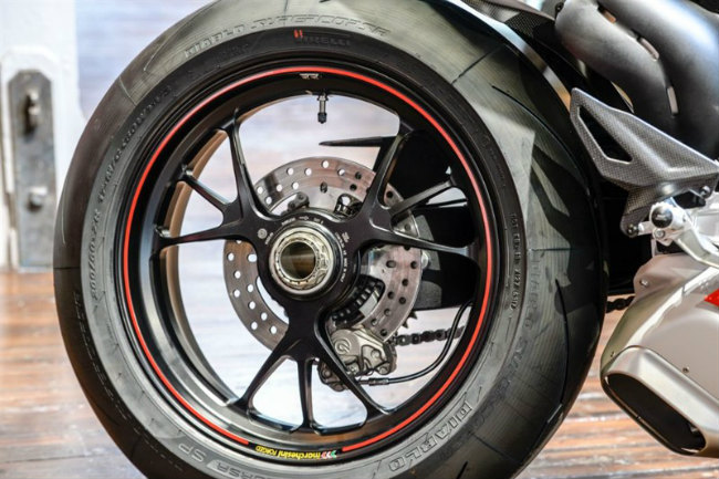 Choáng ngợp Ducati Panigale V4 Speciale về Việt Nam giá 2 tỷ đồng Choáng ngợp Ducati Panigale V4 Speciale về Việt Nam giá 2 tỷ đồng