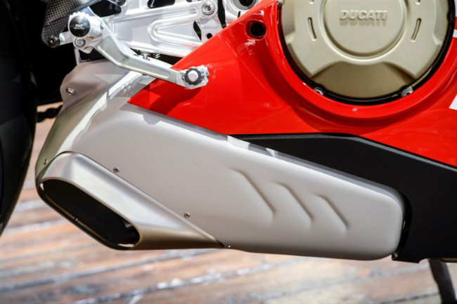 Choáng ngợp Ducati Panigale V4 Speciale về Việt Nam giá 2 tỷ đồng Choáng ngợp Ducati Panigale V4 Speciale về Việt Nam giá 2 tỷ đồng