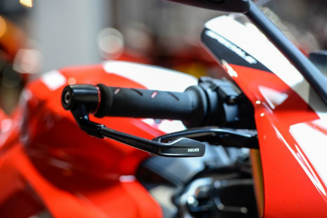 Choáng ngợp Ducati Panigale V4 Speciale về Việt Nam giá 2 tỷ đồng Choáng ngợp Ducati Panigale V4 Speciale về Việt Nam giá 2 tỷ đồng
