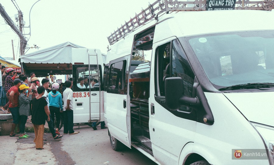 Vụ cô gái bị bạn trai cũ phân xác ở Sài Gòn: Chồng sắp cưới không đứng vững, liên tục gào khóc gọi tên người yêu trong tuyệt vọng