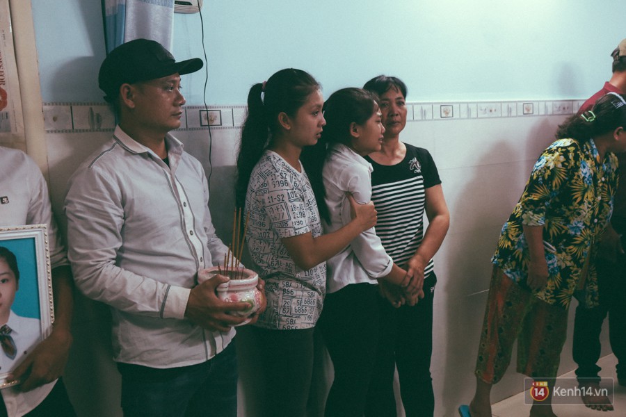 Vụ cô gái bị bạn trai cũ phân xác ở Sài Gòn: Chồng sắp cưới không đứng vững, liên tục gào khóc gọi tên người yêu trong tuyệt vọng