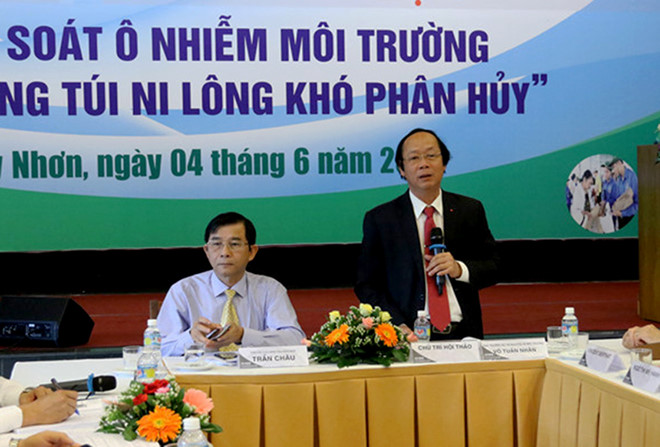 Báo động ô nhiễm trắng do lạm dụng túi nylon