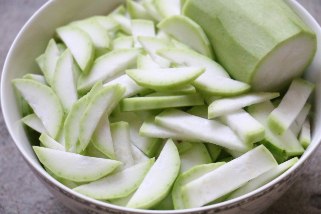 Hãy tận dụng quả bầu khi ăn để làm thuốc chữa những bệnh thường gặp vào mùa hè này