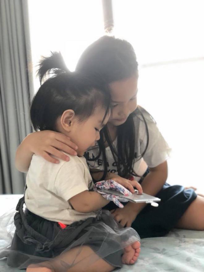Phạm Quỳnh Anh: Không hối hận khi hi sinh cả tuổi trẻ để chọn gia đình thay vì giấc mơ Phạm Quỳnh Anh: Không hối hận khi hi sinh cả tuổi trẻ để chọn gia đình thay vì giấc mơ
