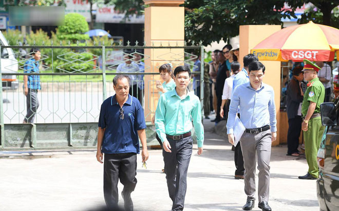 Không khí đặc biệt trong ngày Tòa xét xử BS Lương đọc lời tuyên án