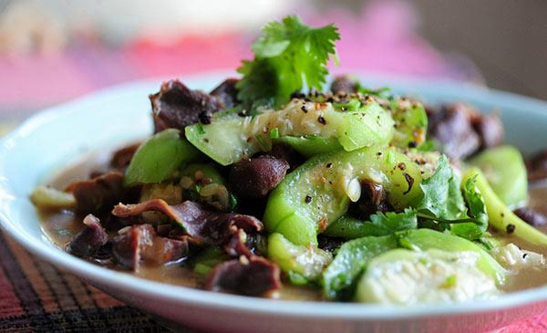 Chi tiết cách trồng mướp hương tại nhà cho quả sai lúc lỉu, hái mỏi tay