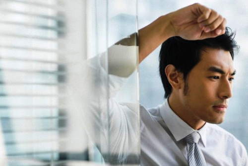Có nên nhắn tin cho người sếp đang thích vợ sắp cưới của tôi Có nên nhắn tin cho người sếp đang thích vợ sắp cưới của tôi