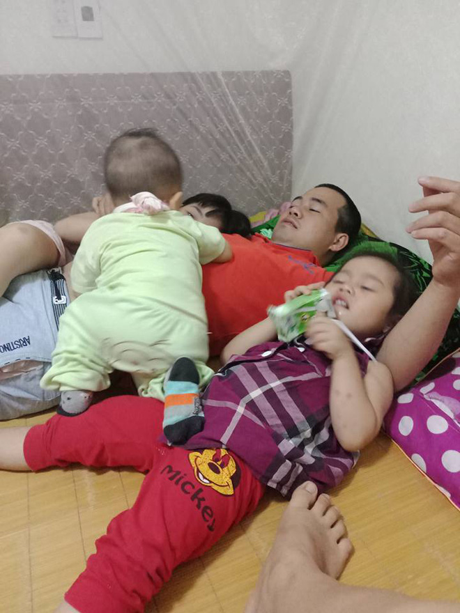 Tình cảnh trái ngang của người mẹ đông con mà chẳng đứa nào theo mẹ nhưng bám bố như keo