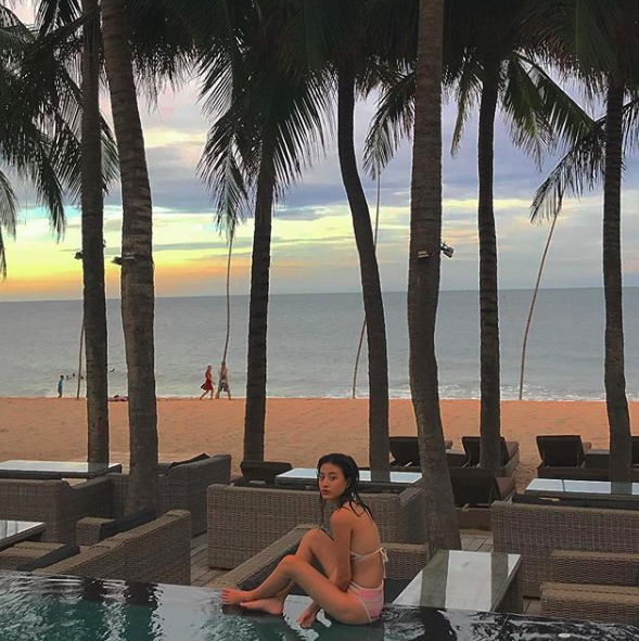 Bị nói đi chơi mà quên mang ngực, hotgirl Minh Ngọc đáp lại một câu xanh rờn khiến anti-fan tắt đài Bị nói đi chơi mà quên mang ngực, hotgirl Minh Ngọc đáp lại một câu xanh rờn khiến anti-fan tắt đài