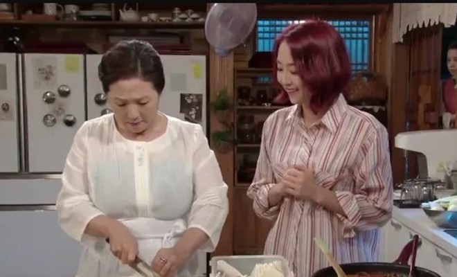 Tôi đồng ý lấy chồng chỉ vì mẹ chồng dọa… không nấu cơm cho ăn nữa