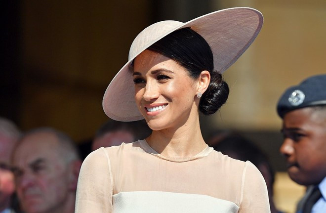 Meghan Markle được Hoàng gia Anh ưu ái hơn Kate Middleton? Meghan Markle được Hoàng gia Anh ưu ái hơn Kate Middleton?