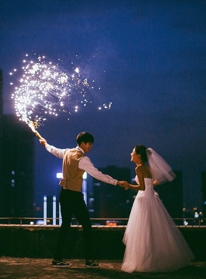 Không cần phải deep đâu, ảnh cưới cứ cười thả ga thế này trông mới dễ thương! Không cần phải deep đâu, ảnh cưới cứ cười thả ga thế này trông mới dễ thương!
