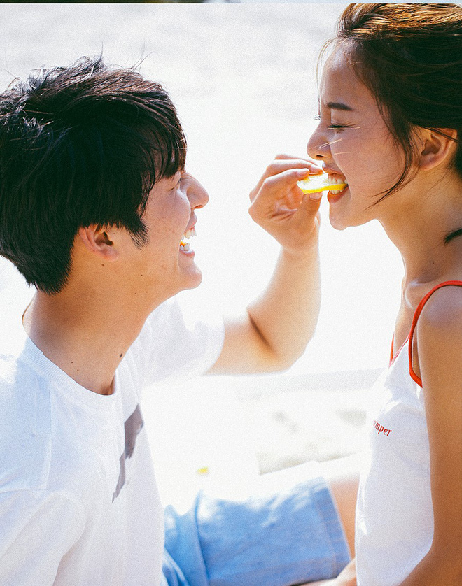 Không cần phải deep đâu, ảnh cưới cứ cười thả ga thế này trông mới dễ thương! Không cần phải deep đâu, ảnh cưới cứ cười thả ga thế này trông mới dễ thương!